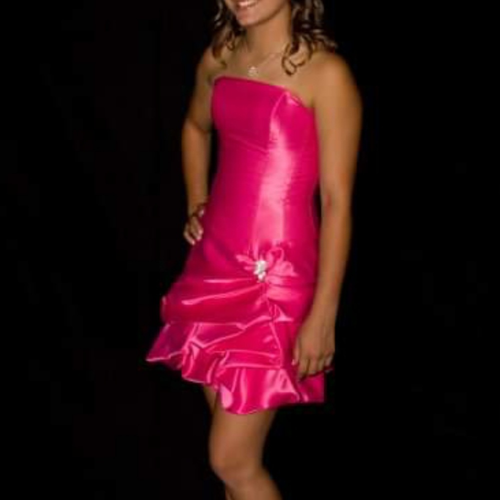 Cache, Prom Dress